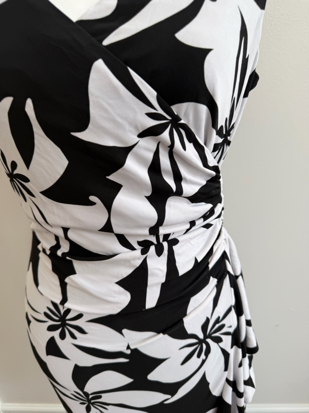 White House Black Market Black & White Floral Wrap-Style Midi Dress - Picture 2 of 6